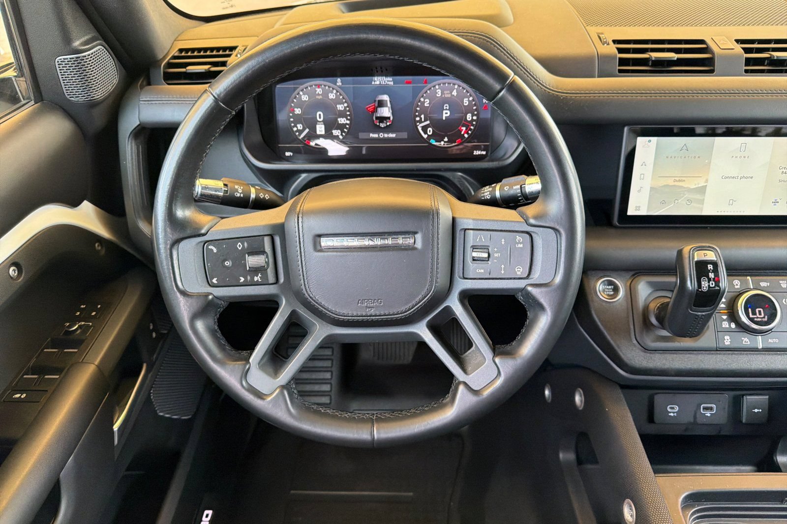 Used 2021 Land Rover Defender 110 X-Dynamic HSE AWD/4WD image 17