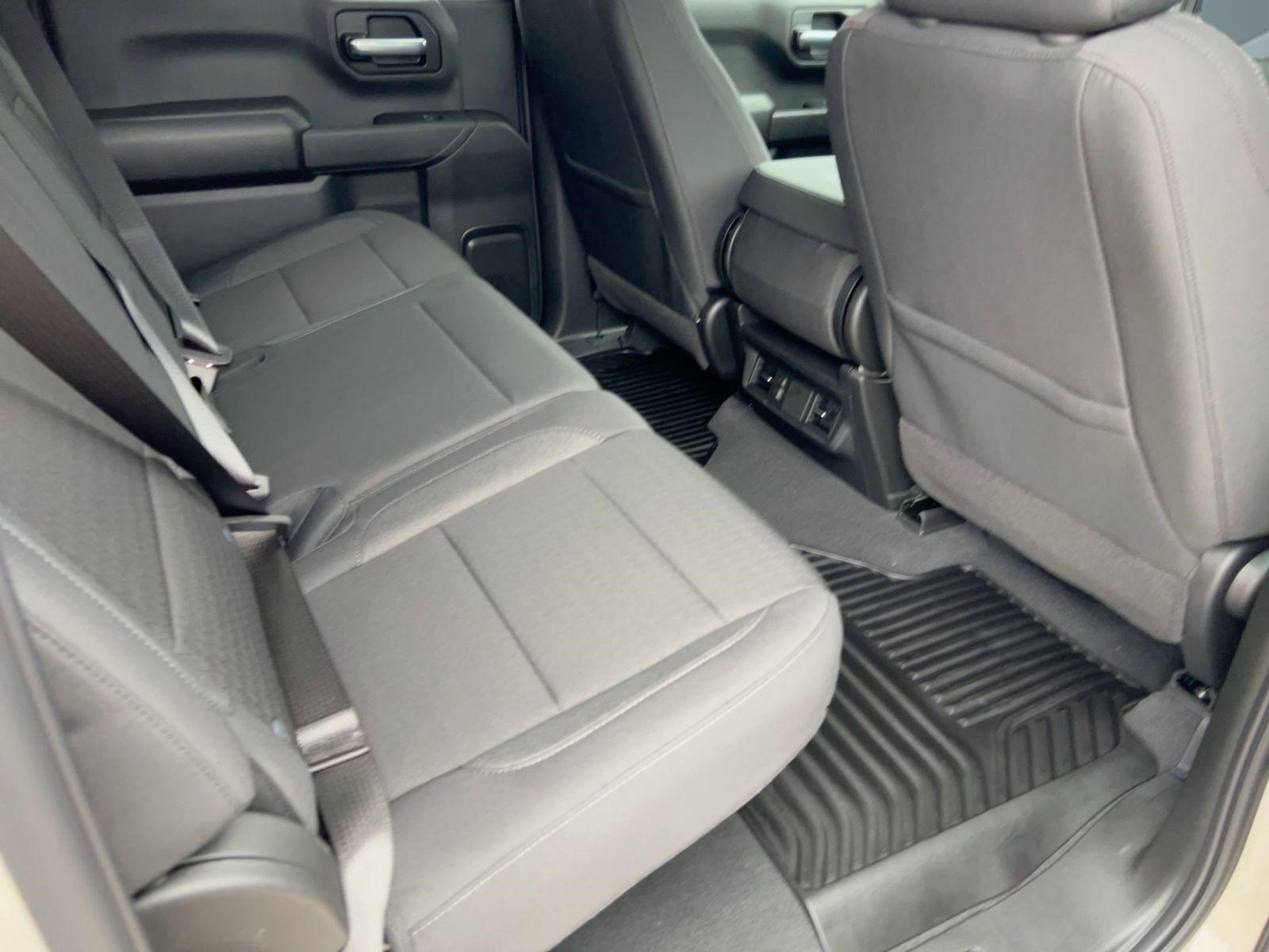 New 2026 Chevrolet Silverado 1500 Custom w/ LPO, Dark Essentials Package RWD image 30