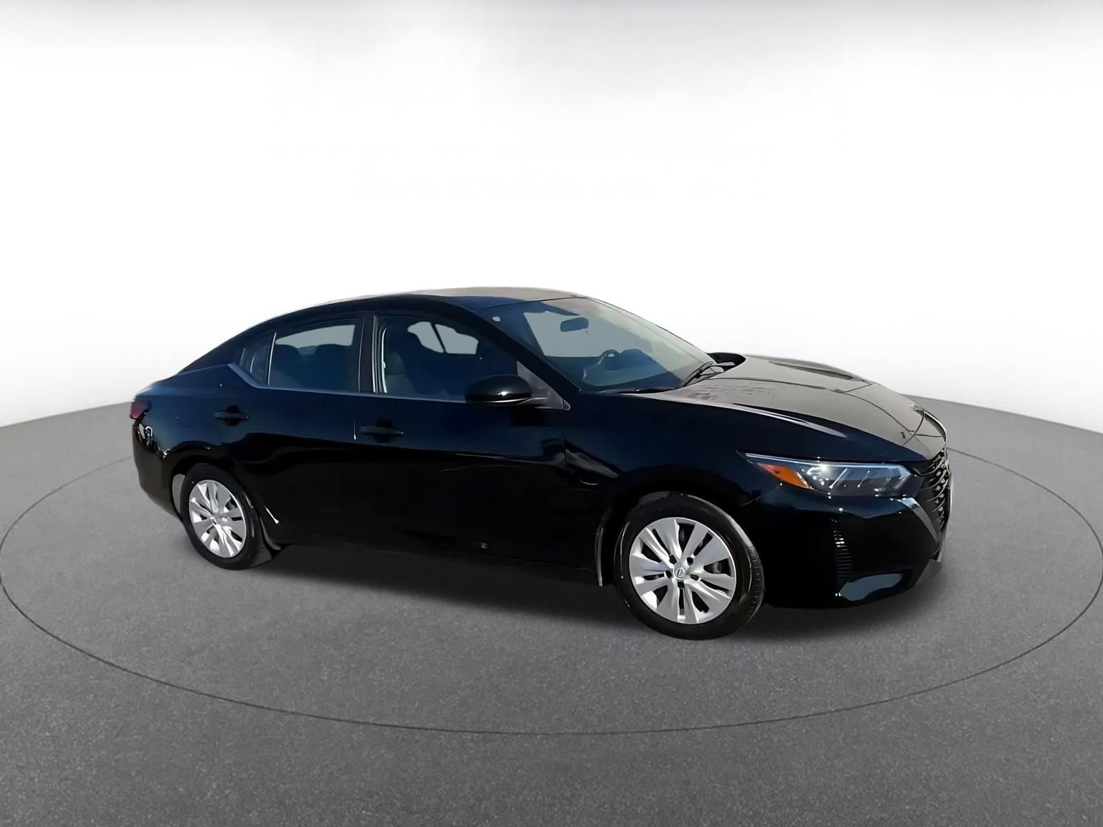 Used 2025 Nissan Sentra S FWD image 2