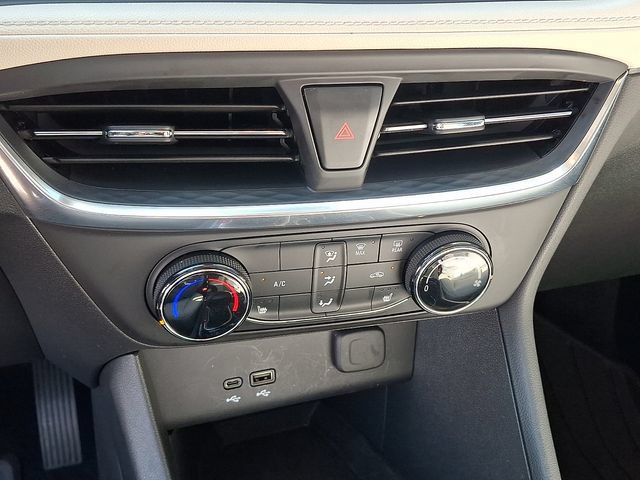 Used 2024 Buick Encore GX Preferred w/ Comfort Package FWD image 11