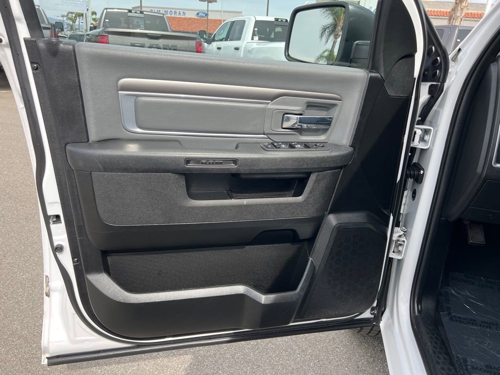 Used 2022 RAM 1500 Classic SLT image 15