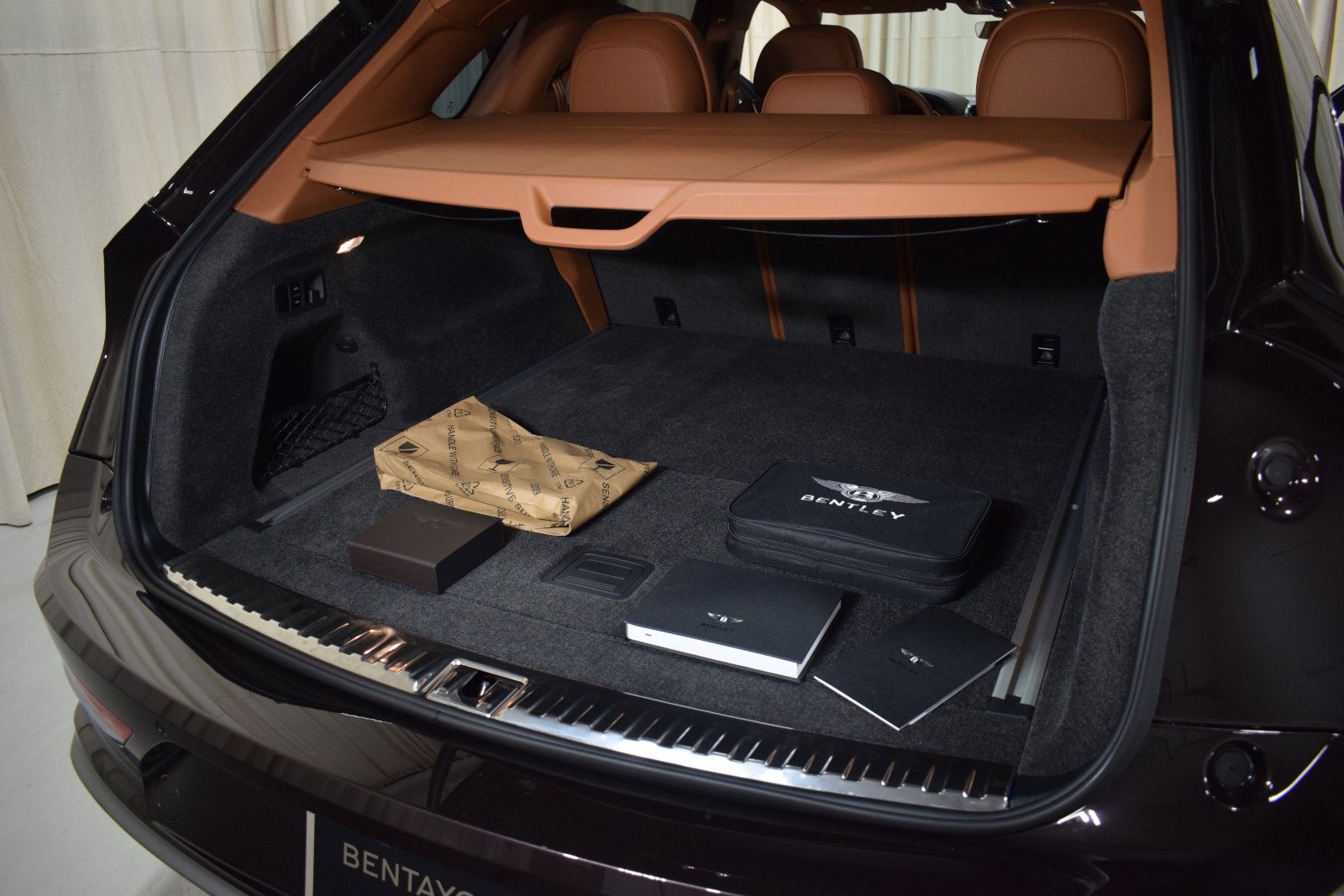 New 2025 Bentley Bentayga image 42