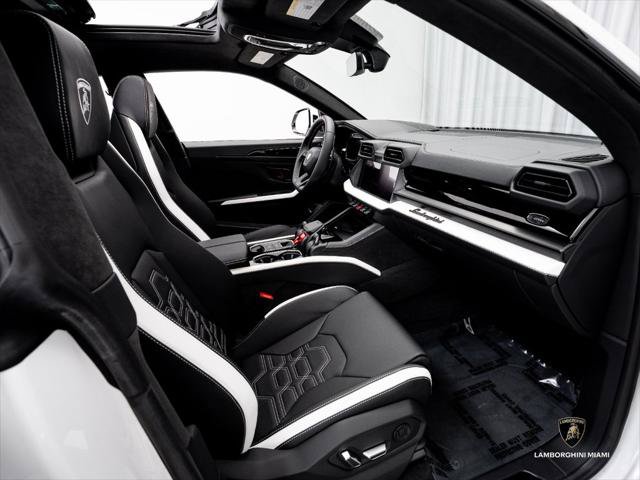 Used 2026 Lamborghini Urus SE AWD/4WD image 42