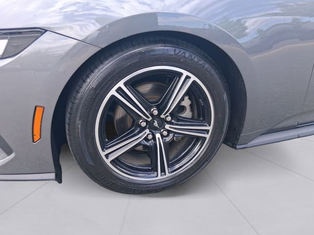 Used 2024 Ford Mustang Premium image 9