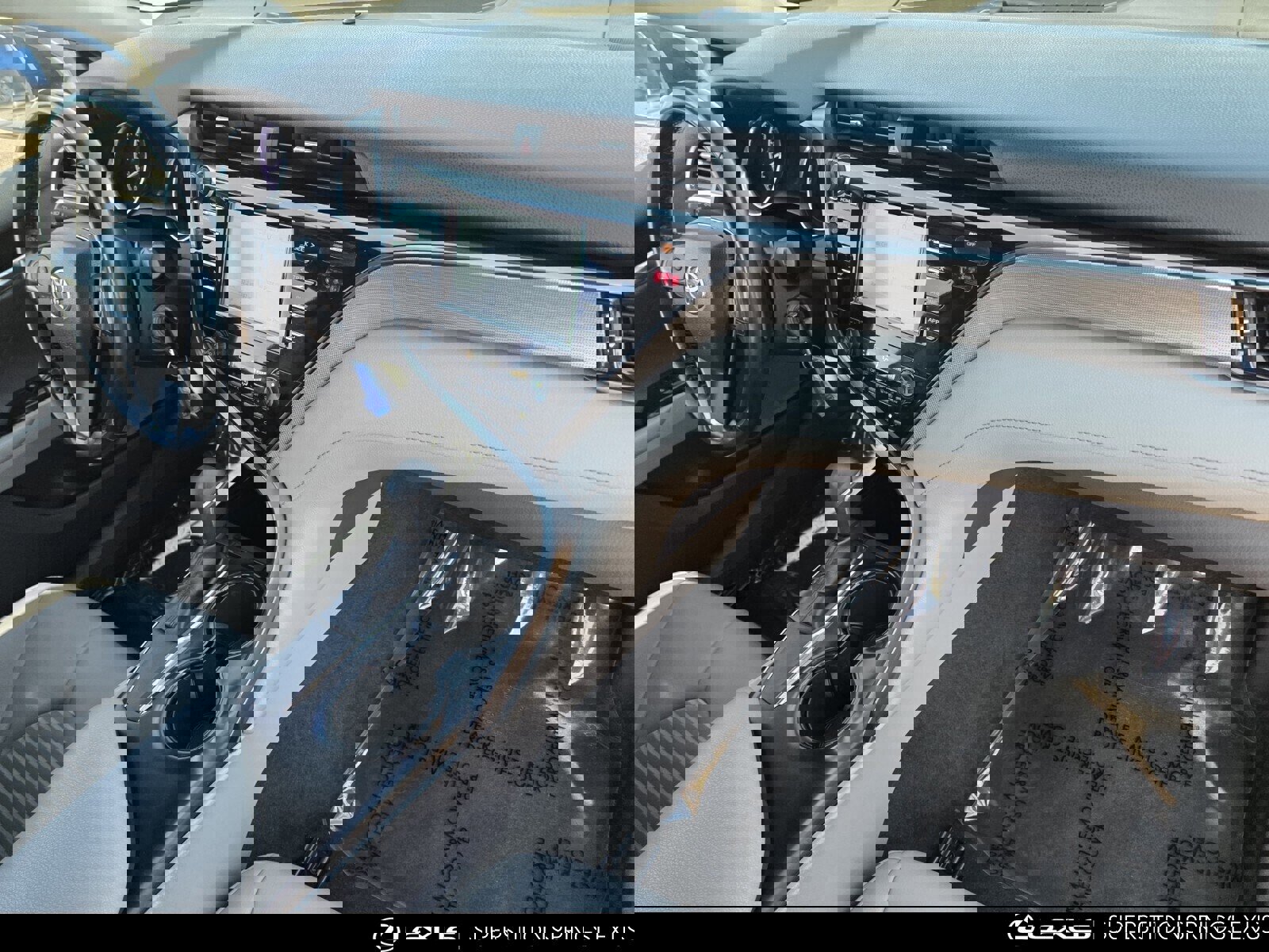 Used 2019 Toyota Camry SE image 30