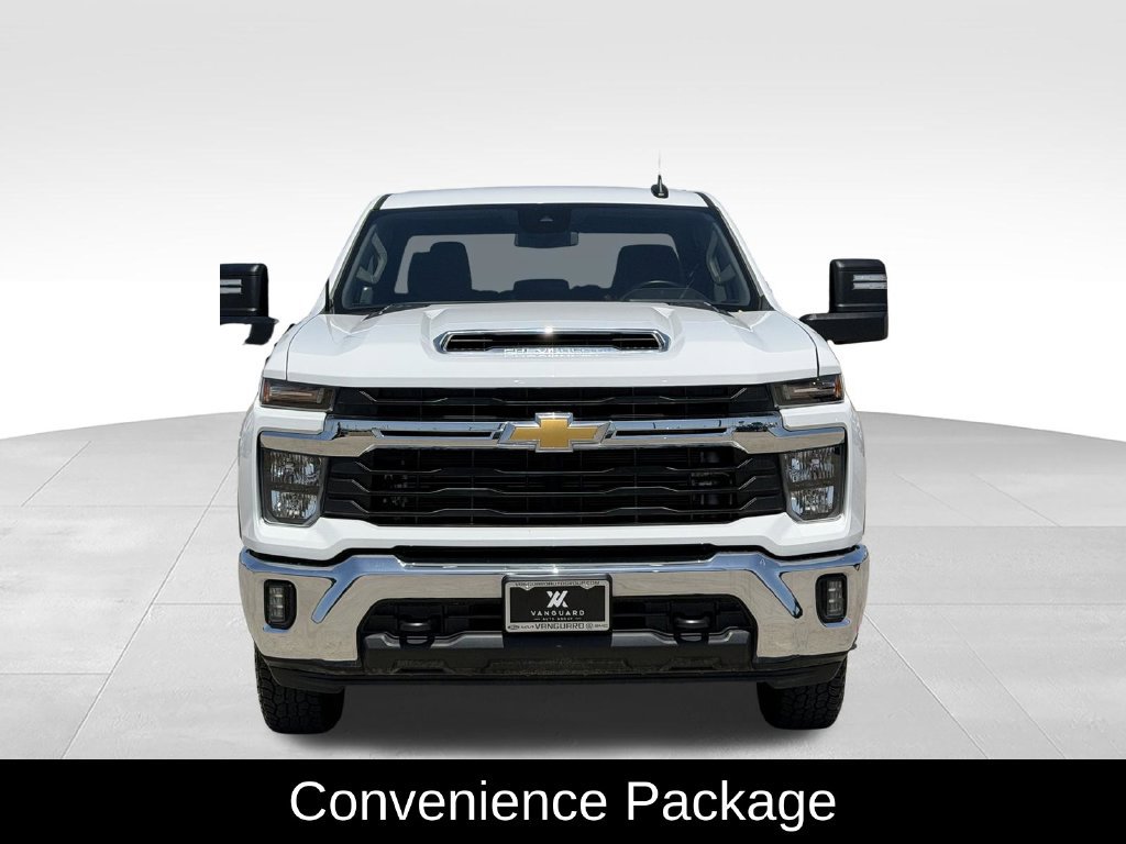 Used 2025 Chevrolet Silverado 2500 LT w/ Convenience Package AWD/4WD image 3