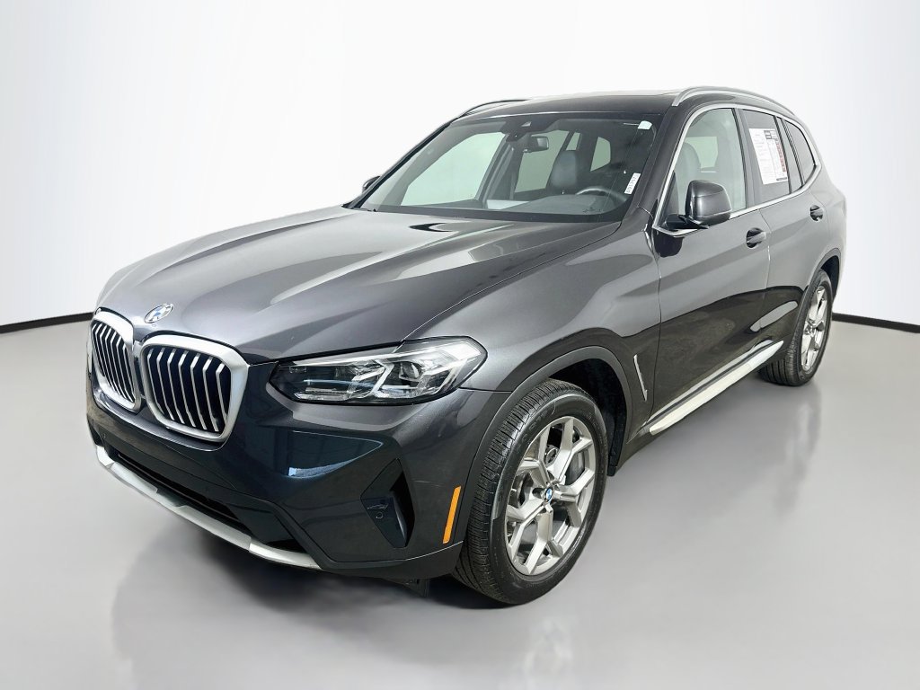 Used 2024 BMW X3 xDrive30i AWD/4WD image 3