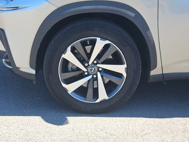 Used 2018 Lexus NX 300h AWD w/ Premium Package image 16