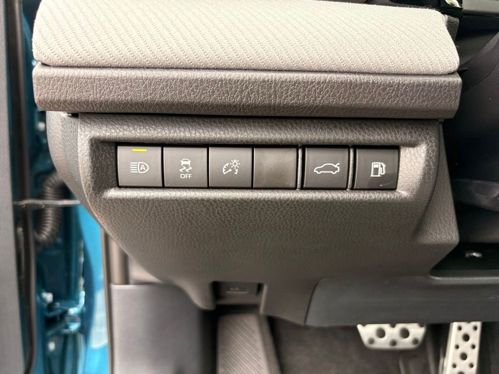 Used 2026 Toyota Camry SE FWD image 20