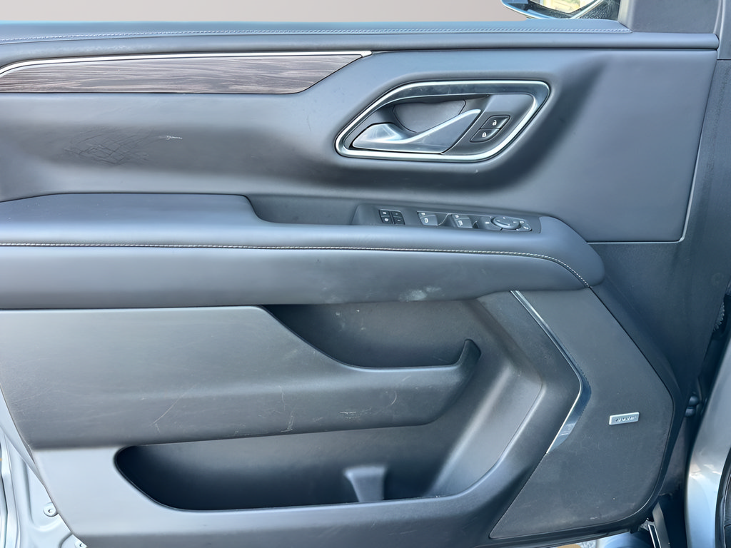 Used 2022 Chevrolet Suburban Z71 AWD/4WD image 12