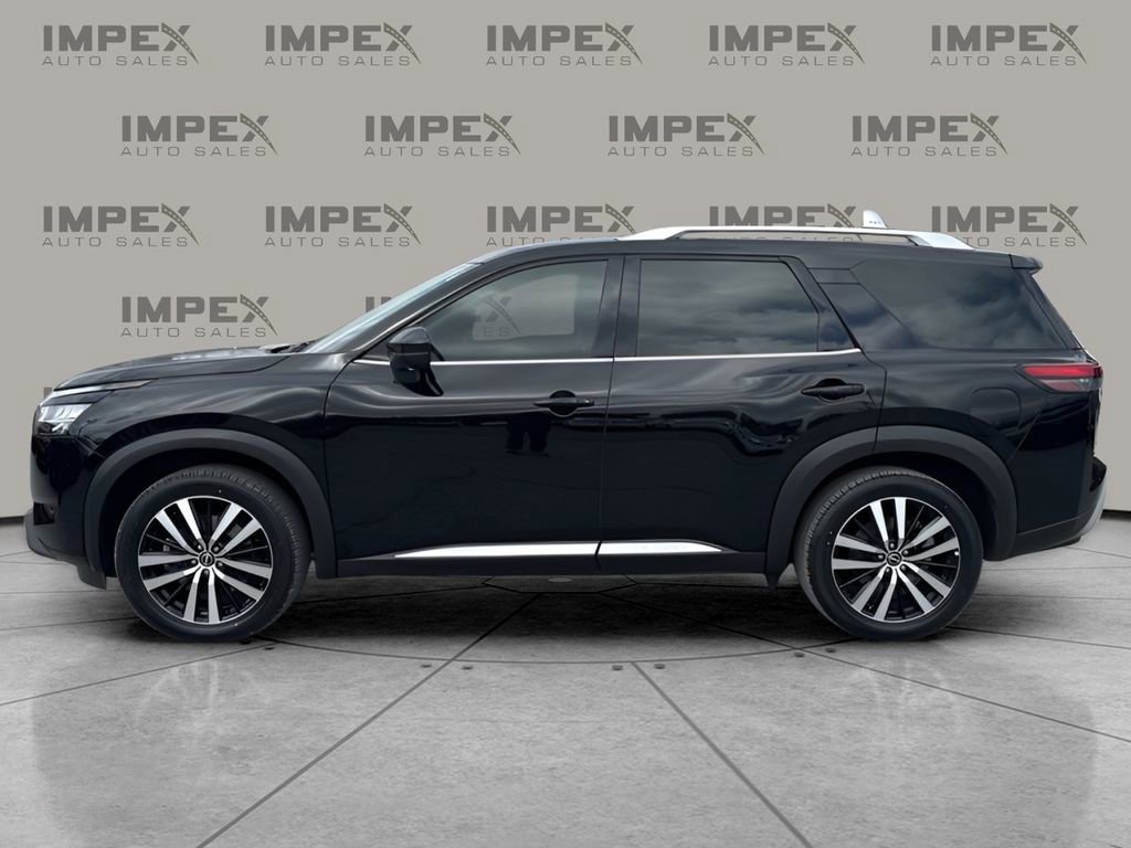 Used 2023 Nissan Pathfinder Platinum w/ Cargo Package AWD/4WD image 2