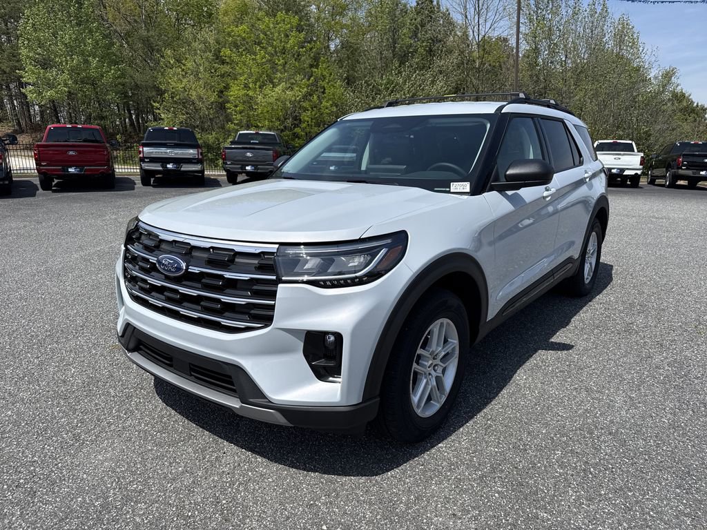 New 2026 Ford Explorer Active image 3