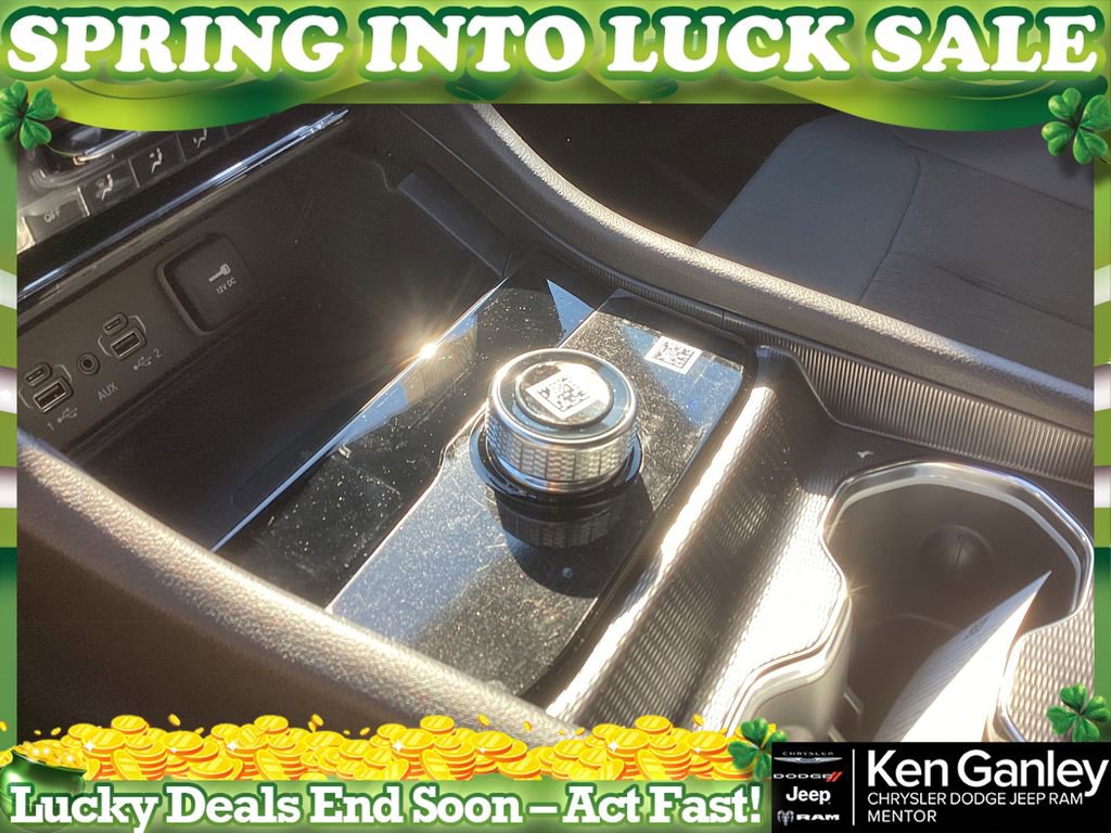 New 2025 Jeep Grand Cherokee L Laredo w/ Luxury Tech Group I image 13