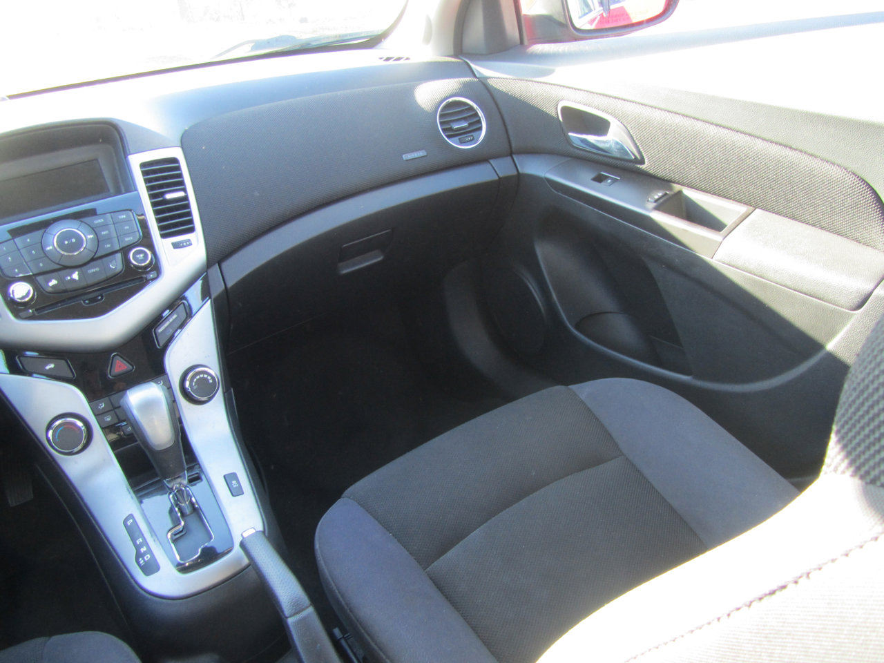 Used 2015 Chevrolet Cruze LT image 13