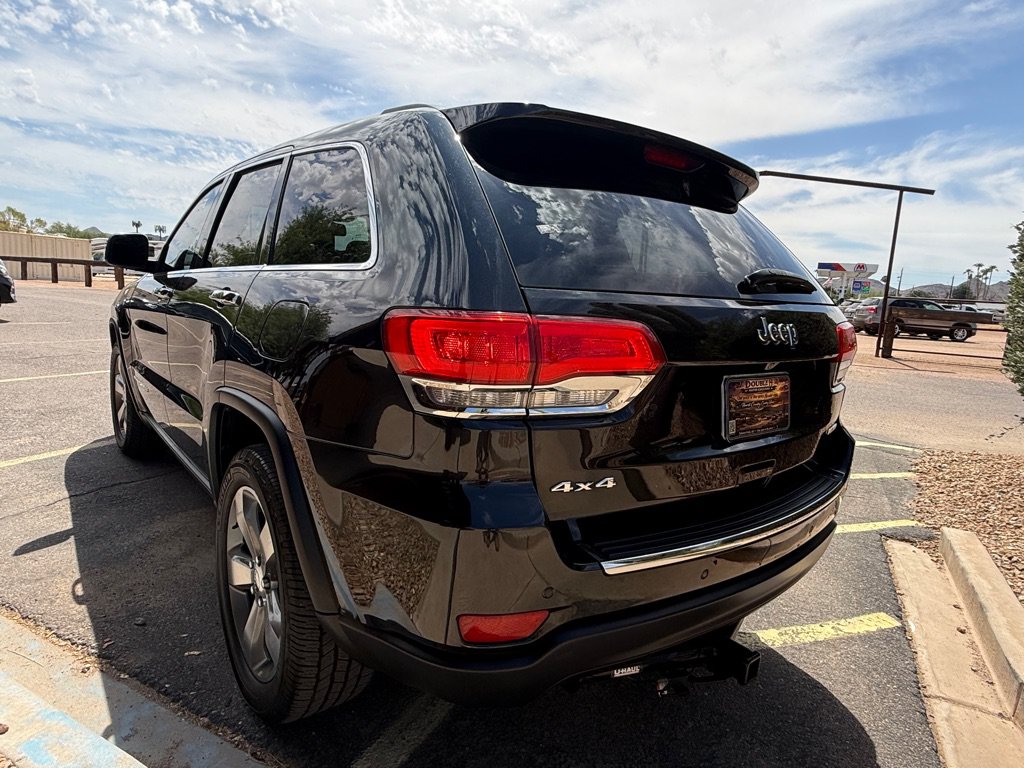 Used 2016 Jeep Grand Cherokee Limited AWD/4WD image 6