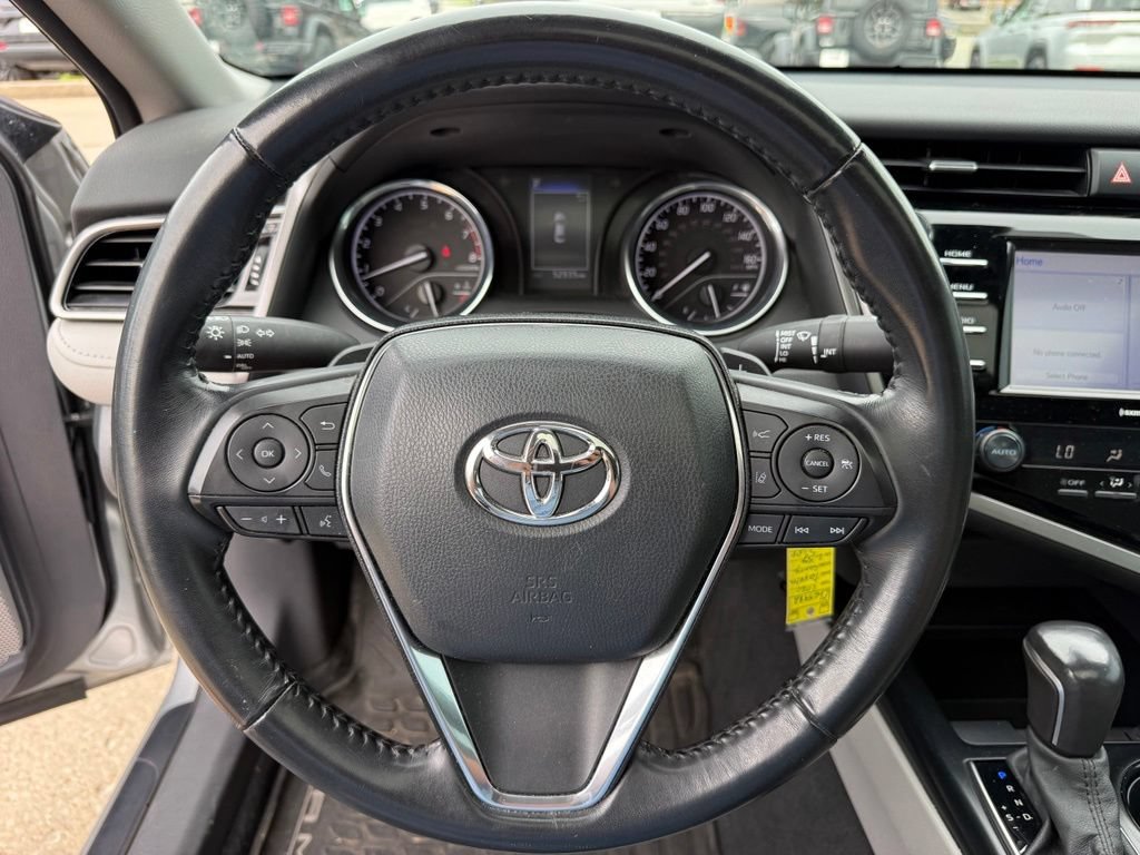 Used 2020 Toyota Camry SE FWD image 14