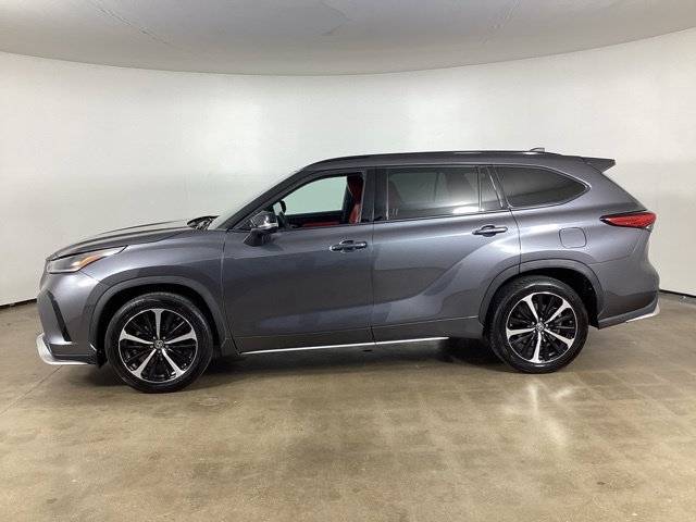 Used 2021 Toyota Highlander XSE AWD/4WD image 8