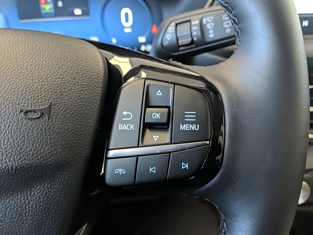 Used 2025 Ford Escape Platinum w/ Premium Technology Package image 15