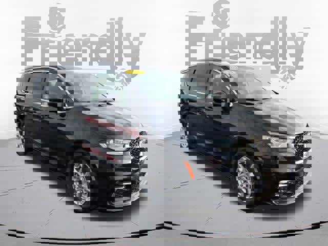 Certified 2024 Chrysler Pacifica Touring-L image 7