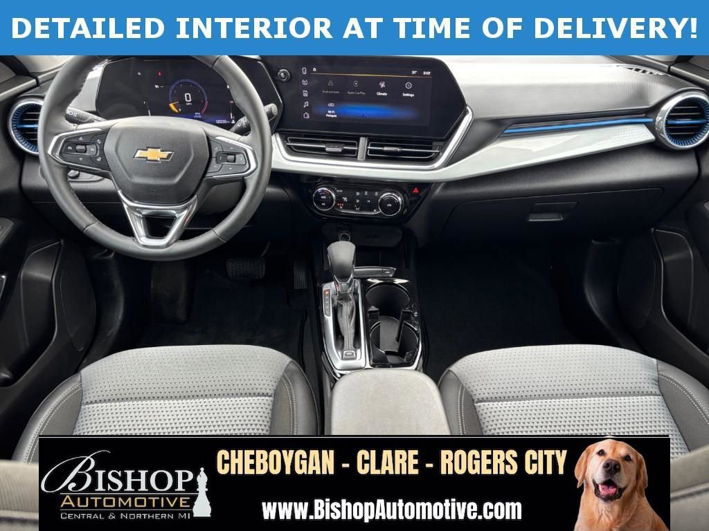 Used 2025 Chevrolet Trax LT w/ LT Convenience Package FWD image 6