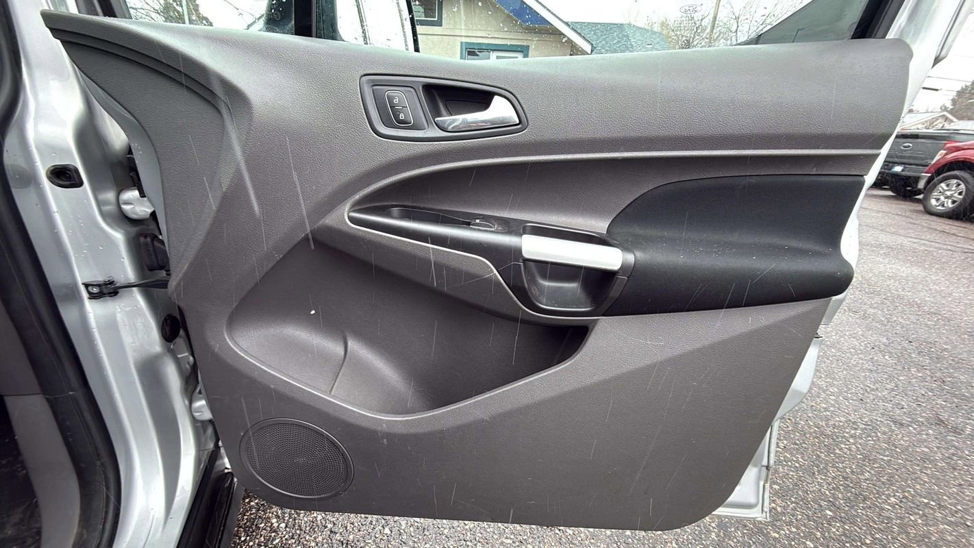 Used 2019 Ford Transit Connect XLT image 12