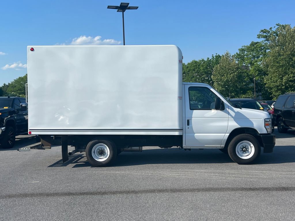 Used 2024 Ford E-350 and Econoline 350 Super Duty w/ Power Windows & Locks Group RWD image 3