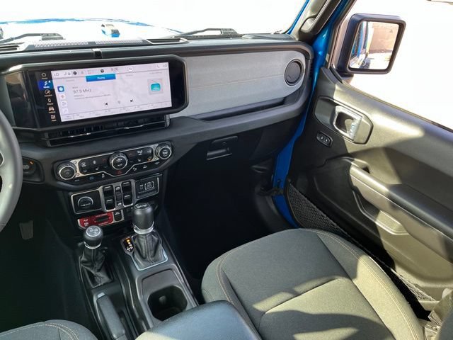 Used 2024 Jeep Wrangler Unlimited AWD/4WD image 13