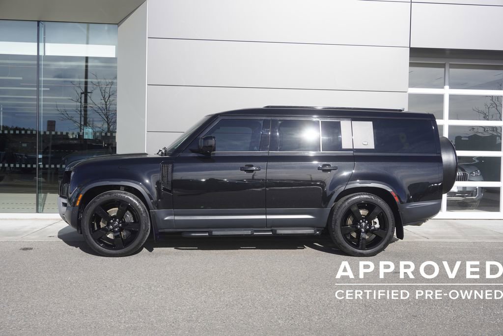 Used 2024 Land Rover Defender 130 S image 8