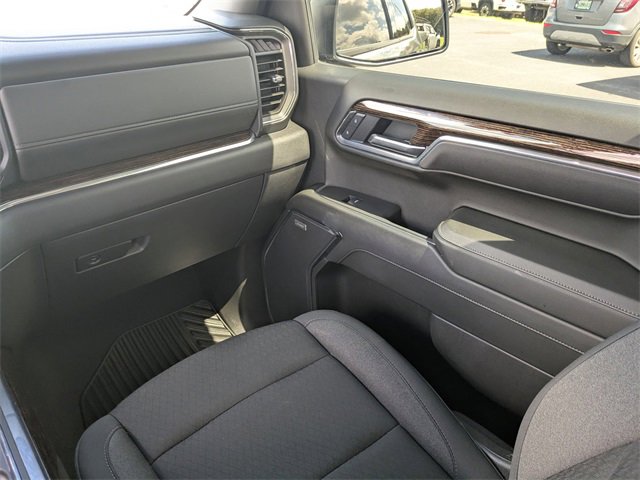 Used 2025 GMC Sierra 1500 Elevation w/ Preferred Package image 17