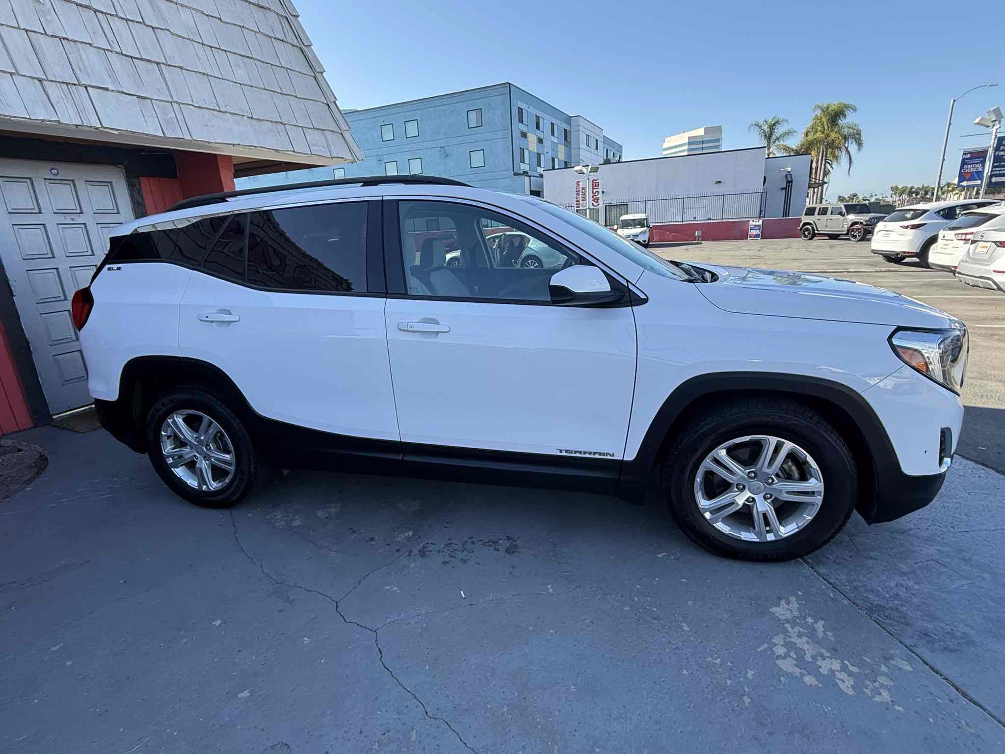 Used 2019 GMC Terrain SLE w/ Driver Convenience Package FWD image 27