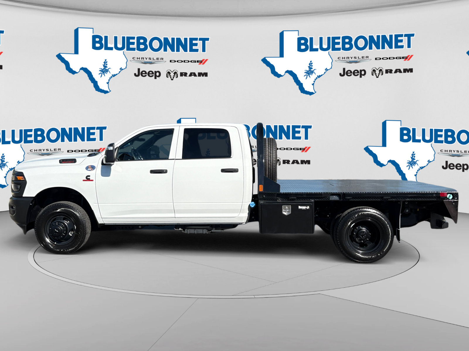 New 2026 RAM 3500 Tradesman AWD/4WD image 8