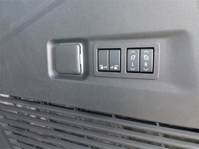 New 2025 Chevrolet Suburban Premier image 14