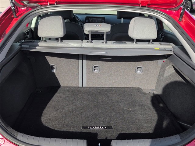 Used 2022 Hyundai Ioniq SE image 5