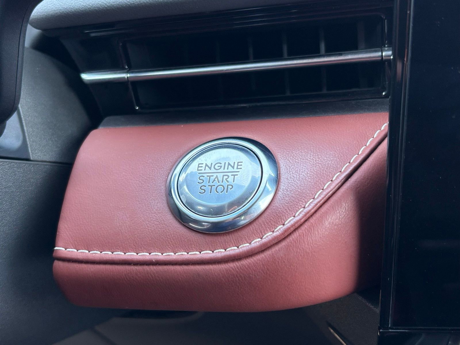 Used 2024 Lincoln Nautilus Black Label image 25