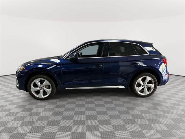 Used 2023 Audi Q5 2.0T Premium Plus w/ Premium Plus Package AWD/4WD image 6