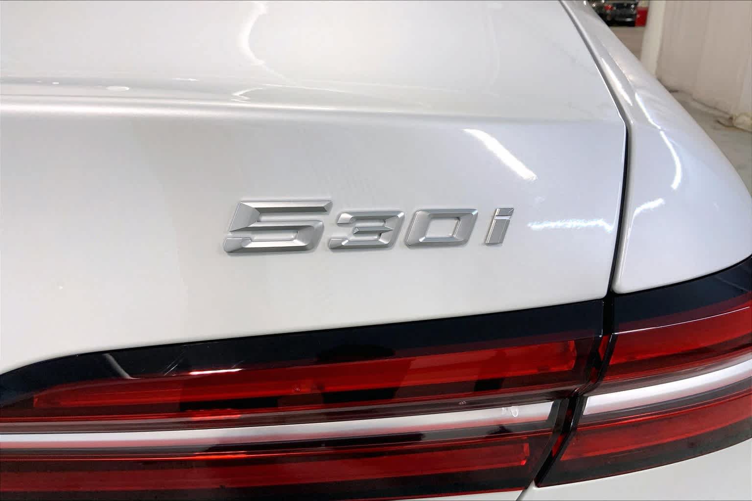 New 2024 BMW 530i xDrive w/ M Sport Package AWD/4WD image 15