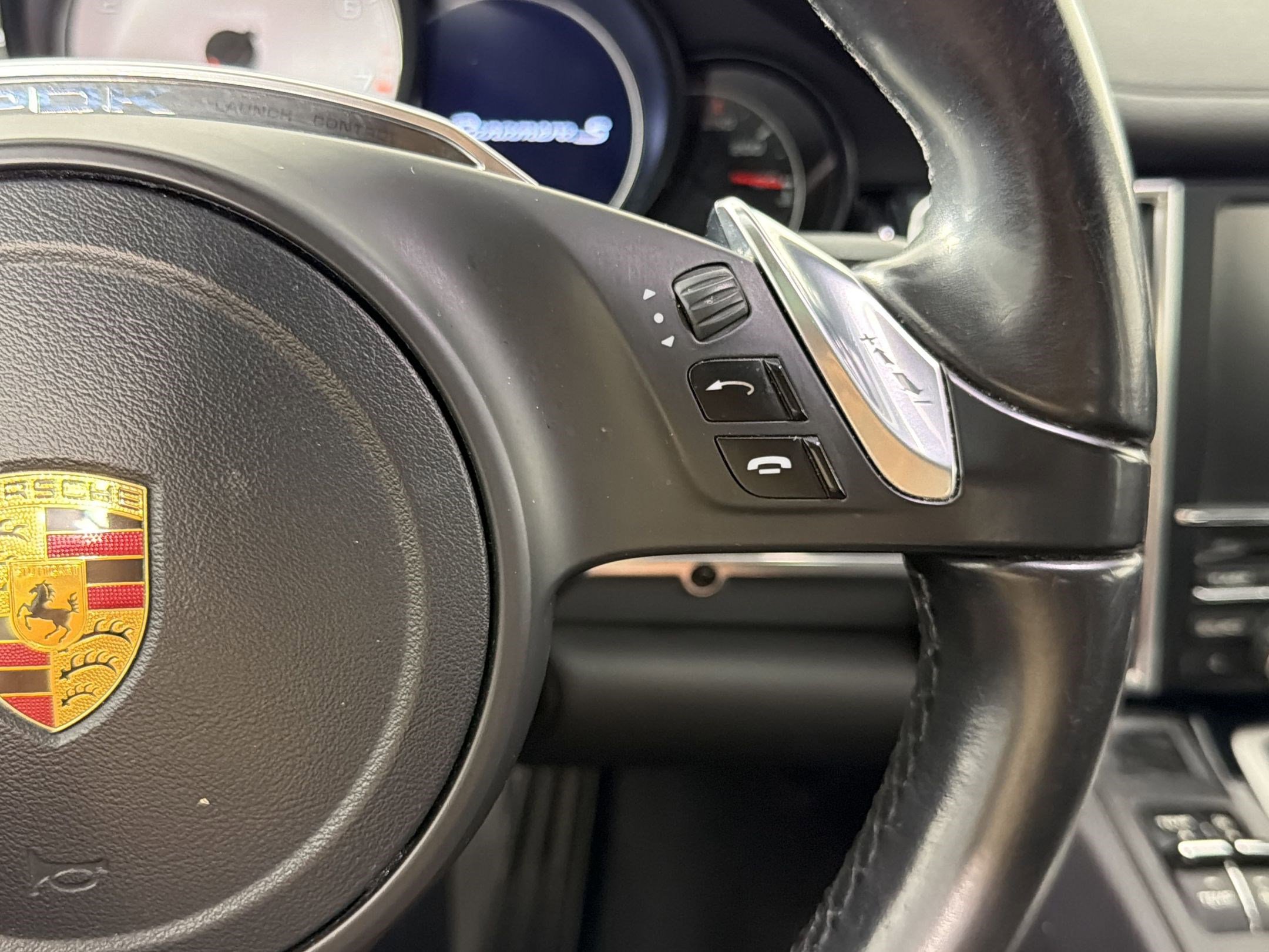 Used 2016 Porsche Panamera S image 23