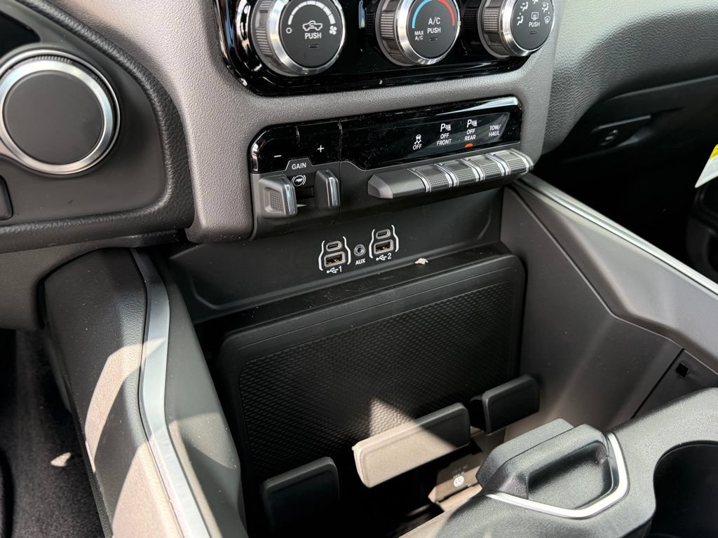 New 2026 RAM 1500 Big Horn w/ Night Edition AWD/4WD image 23