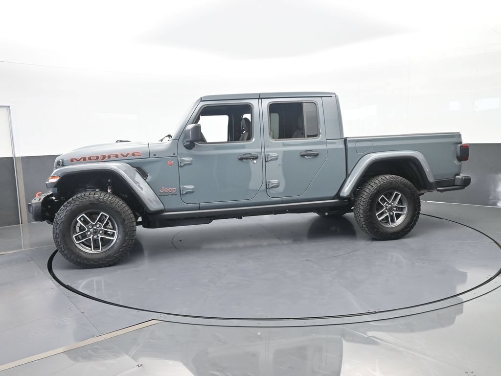 Used 2026 Jeep Gladiator Mojave AWD/4WD image 2