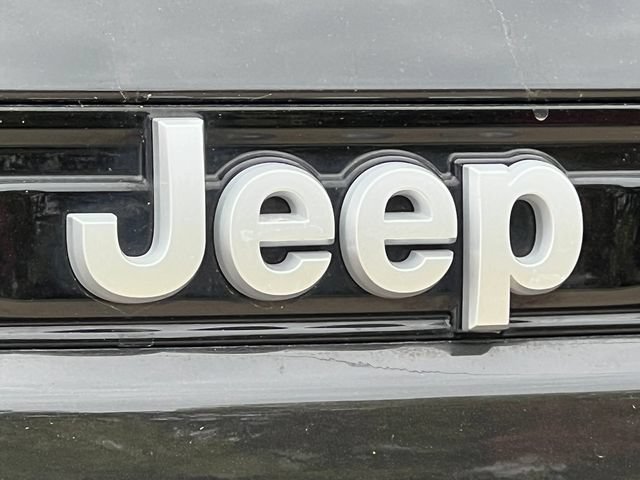 Used 2024 Jeep Grand Cherokee Limited w/ Luxury Tech Group II AWD/4WD image 54