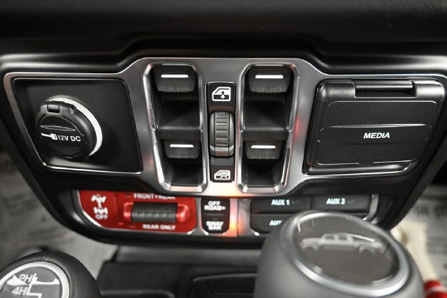 New 2026 Jeep Gladiator Rubicon AWD/4WD image 24