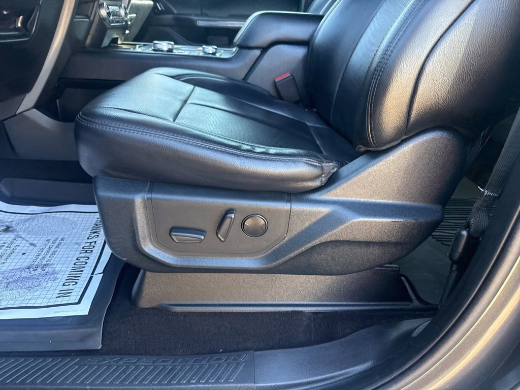 Used 2021 Ford Expedition XLT image 14