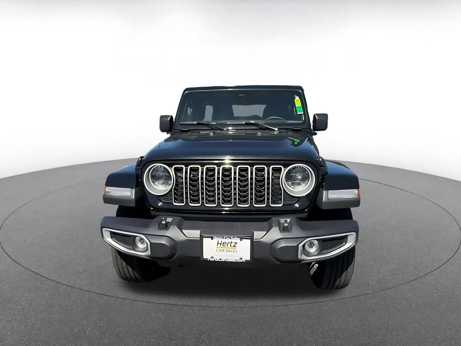 Used 2025 Jeep Wrangler Unlimited Sahara AWD/4WD image 3