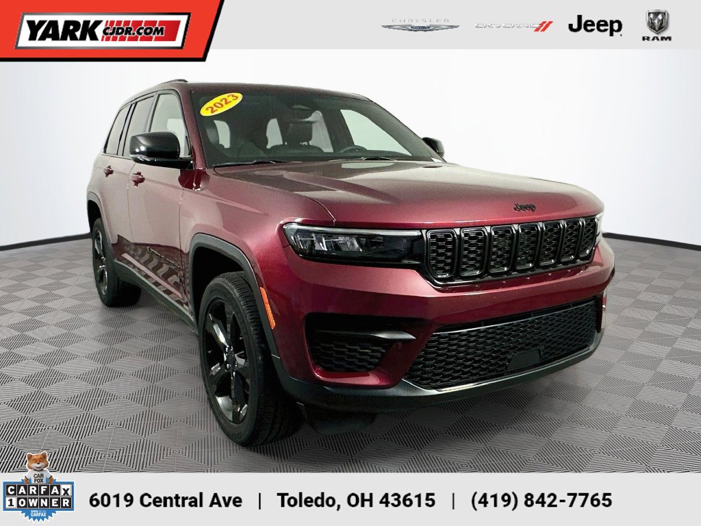 Used 2023 Jeep Grand Cherokee Altitude