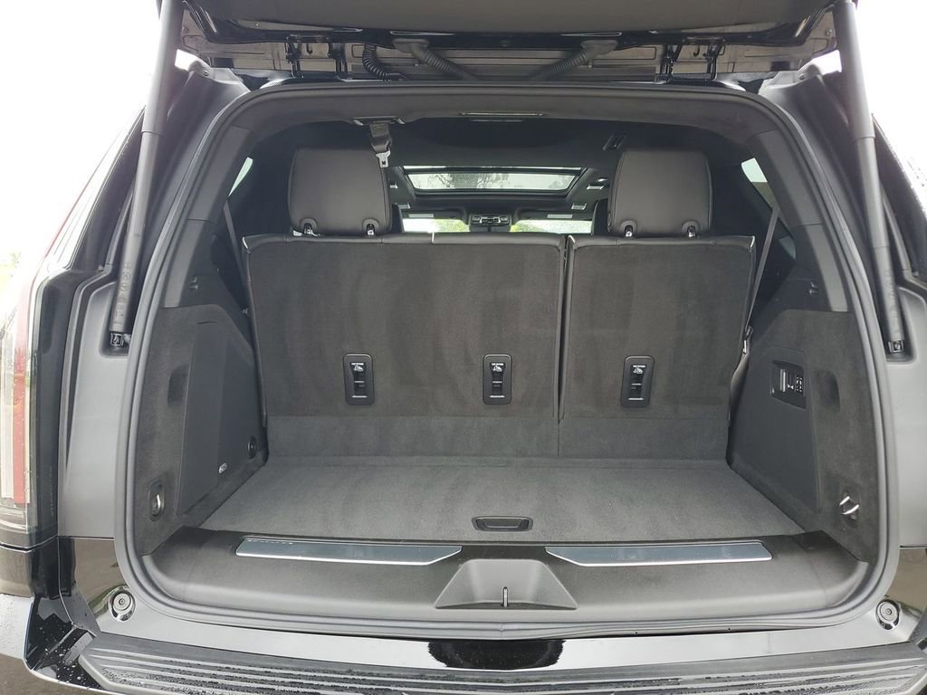 Certified 2025 Cadillac Escalade Sport Platinum w/ LPO, Floor Liner Package image 28