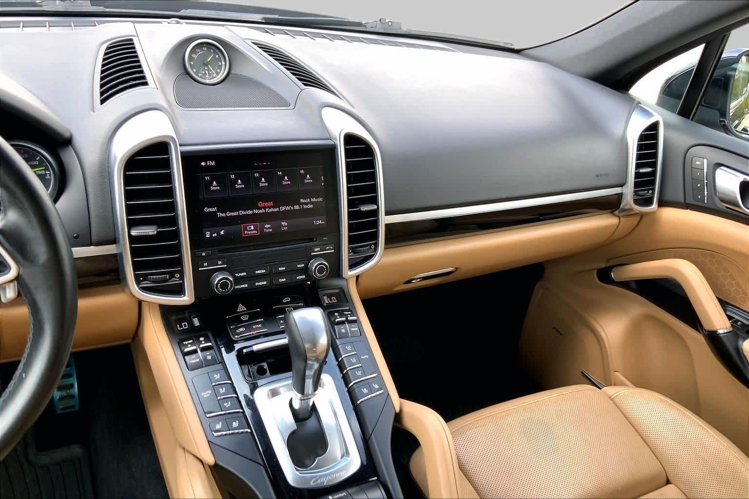 Used 2018 Porsche Cayenne S AWD/4WD image 7