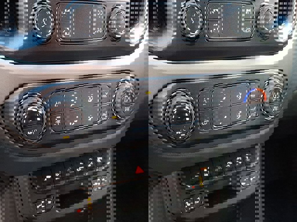 Used 2020 Chevrolet Colorado Z71 image 21