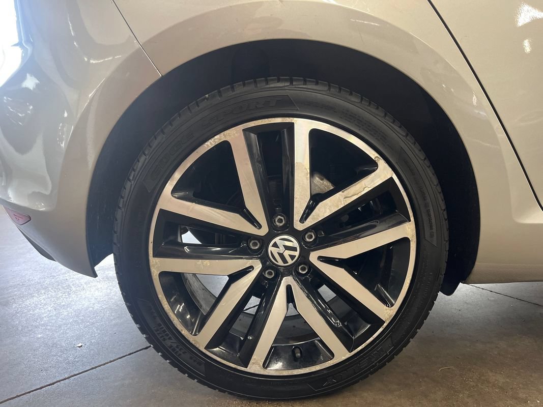 Used 2015 Volkswagen Golf TDI S FWD image 26
