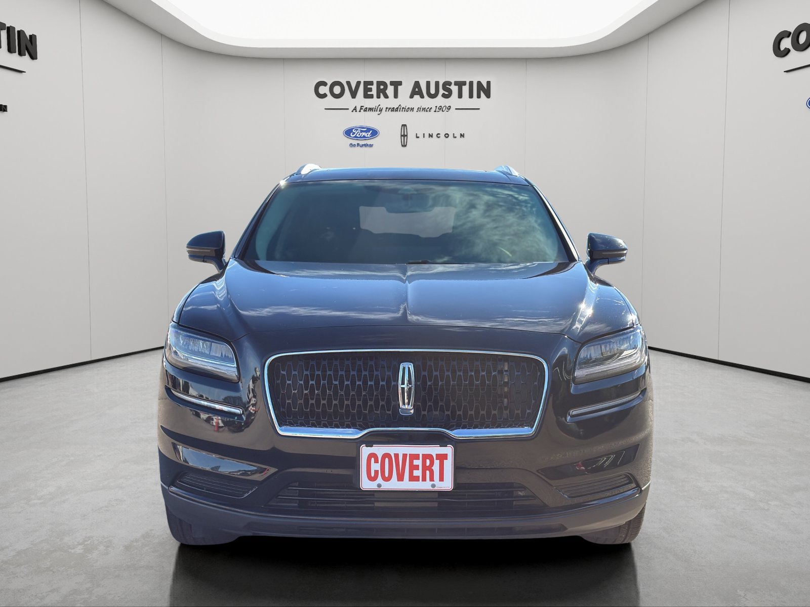 Used 2023 Lincoln Nautilus Reserve w/ Monochromatic Package AWD/4WD image 8