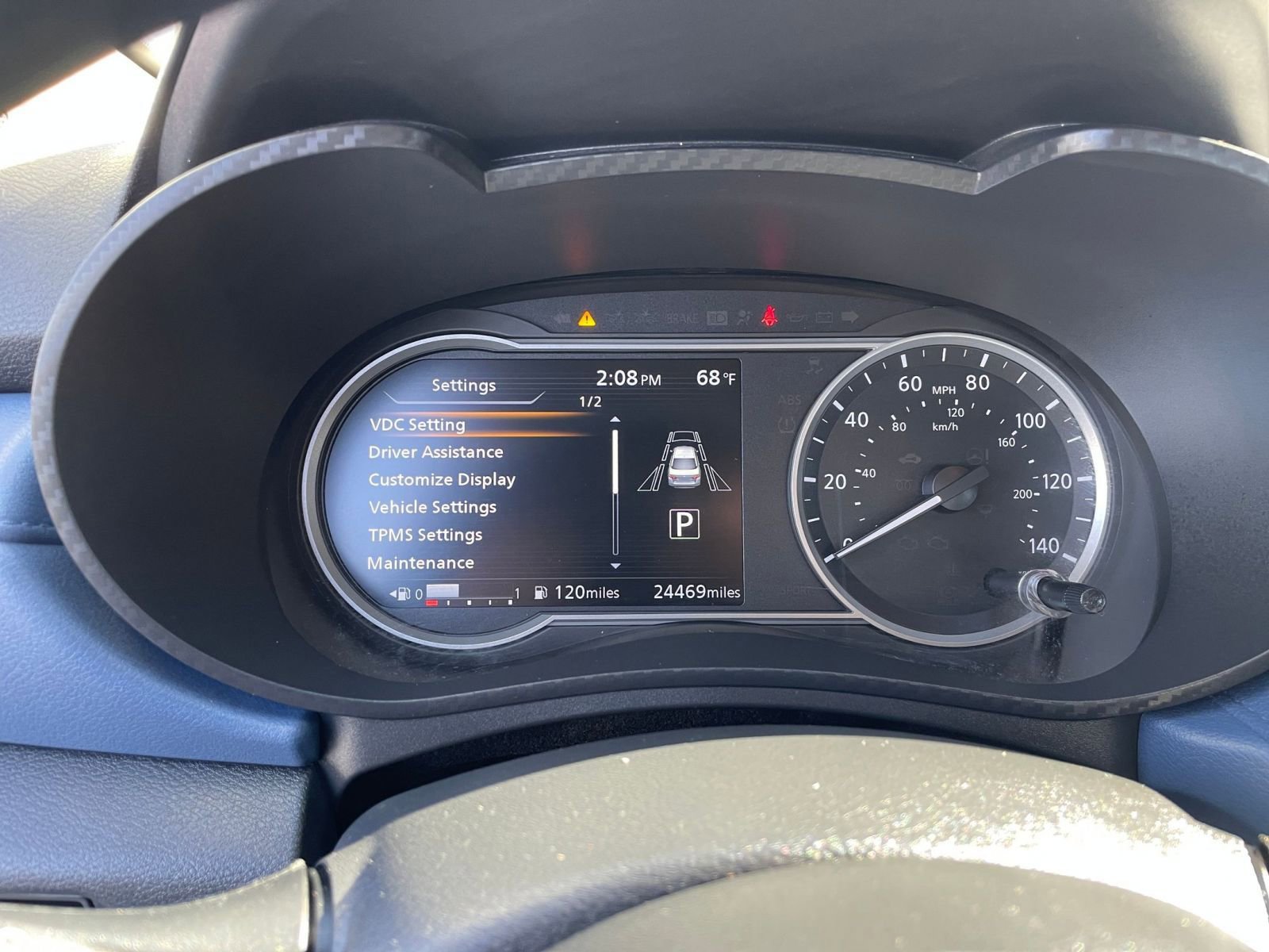 Used 2025 Nissan Versa SV image 43